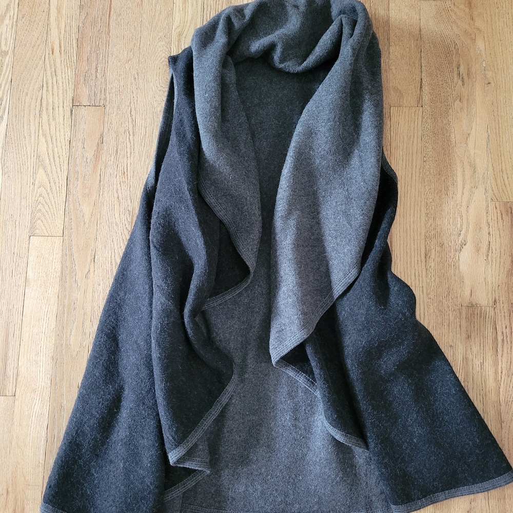 Elegant Gray Women's Vest
